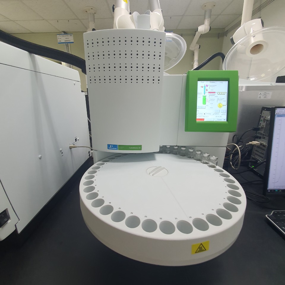 6-TurboMatrix_40_Mid-range_Headspace_Sampler.jpg